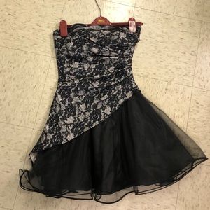 Asymmetrical Strapless Black Lace  Dress
